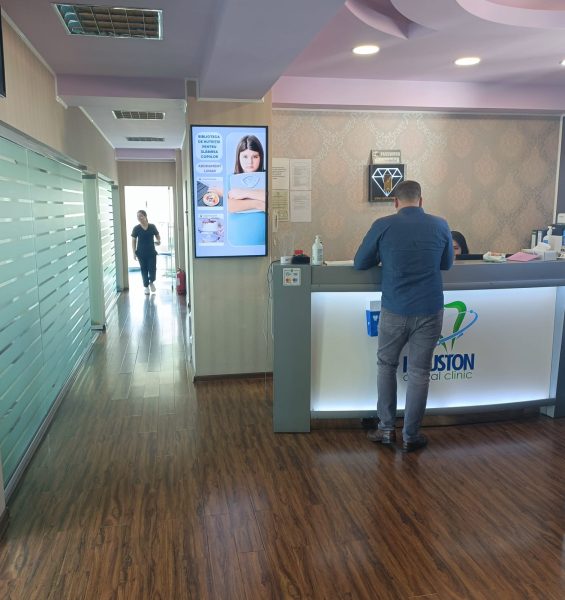 Reteaua Digitala DOOH Indoor - HOUSTON DENTAL CLINIC Reteaua Digitala DOOH Indoor - HOUSTON DENTAL CLINIC